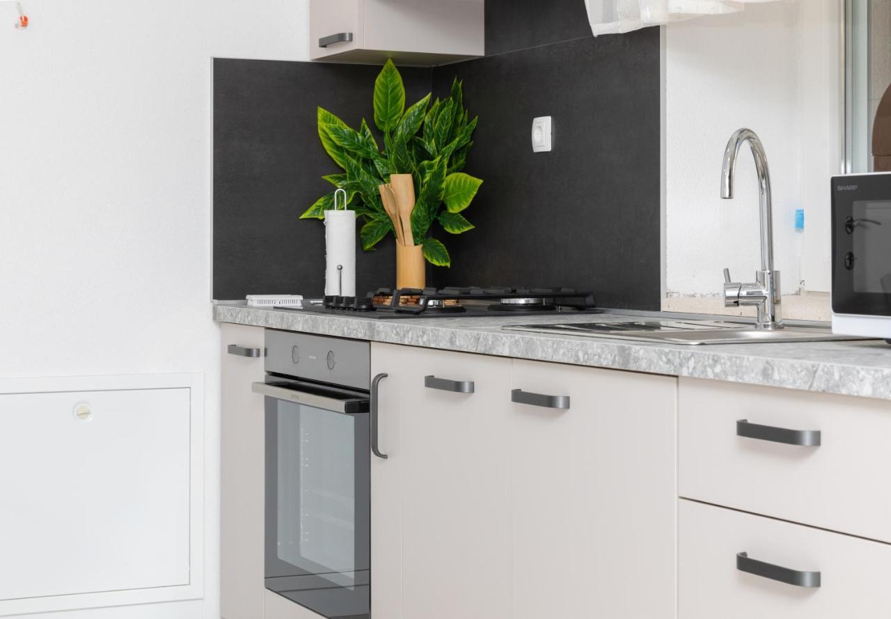 Apartmani Canaki ซูเปตาร์ ภายนอก รูปภาพ