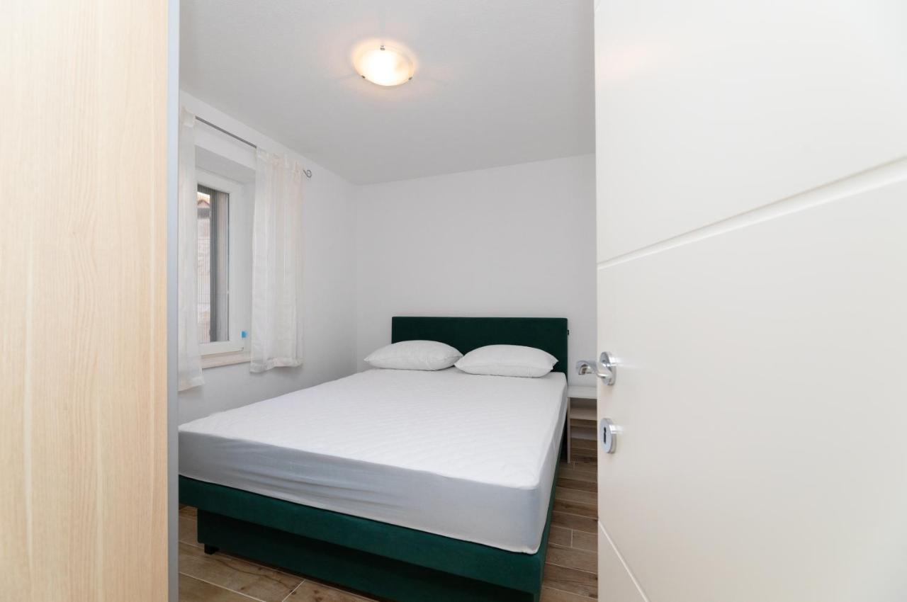 Apartmani Canaki ซูเปตาร์ ภายนอก รูปภาพ